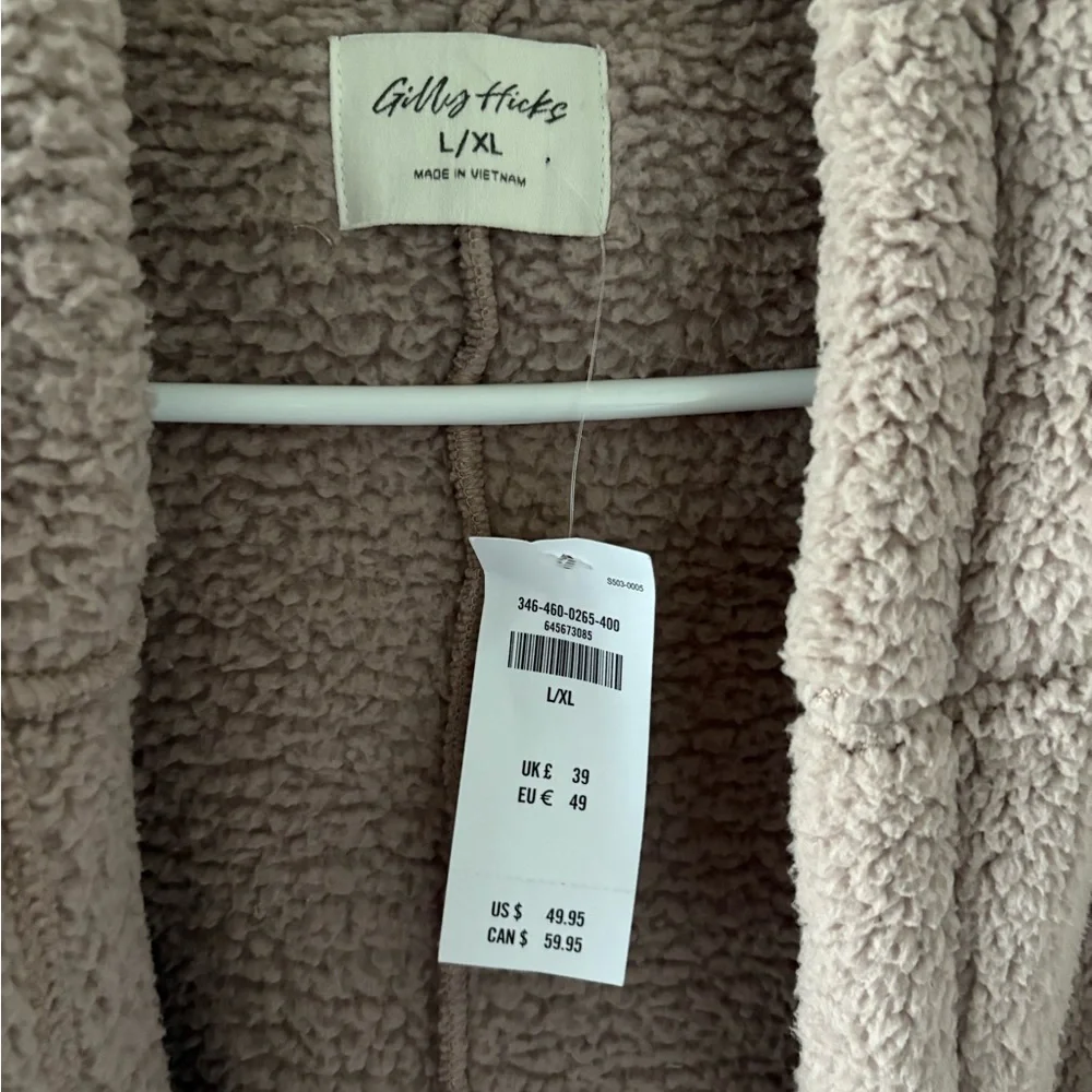 NWT Gilly Hicks Sherpa Hoodie - L/XL - Picture 3 of 3